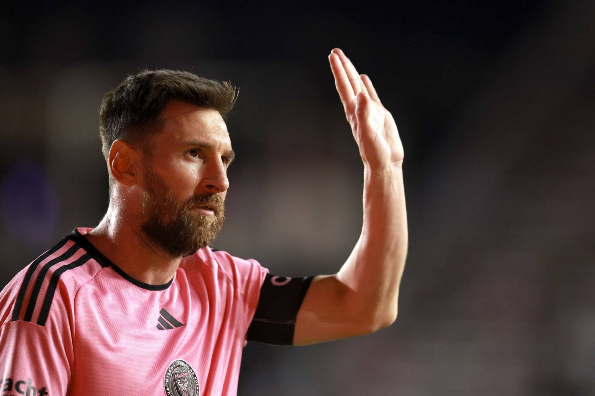 曼联新援选最喜欢球员：梅西决赛击败C罗夺冠！